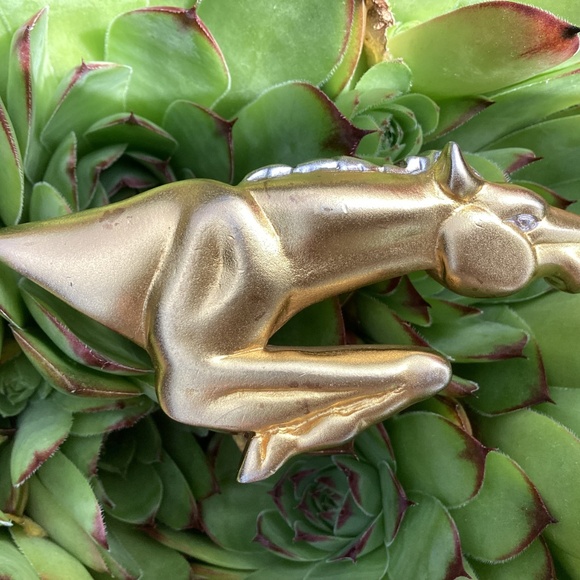 Outstanding Vintage Signed Lee Wolfe Gold/Silver Tone Metal Horse Belt Buckle main image 9